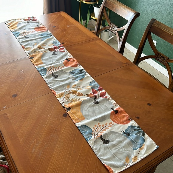 Pumpkin Table Runner - Picture 2 of 3